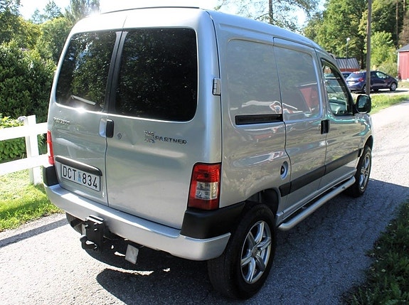 Peugeot Partner 2 of 4
