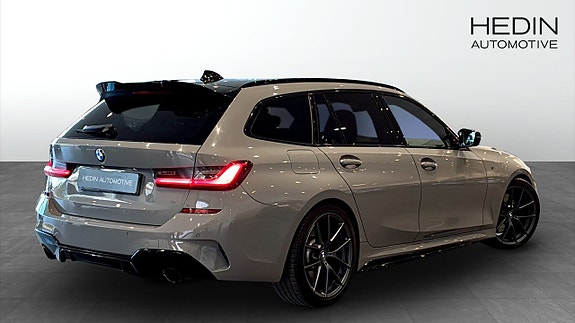 BMW 330d 2 of 13