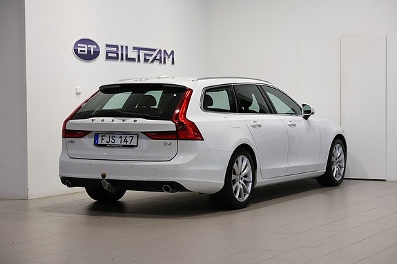 Volvo V90 3 of 21