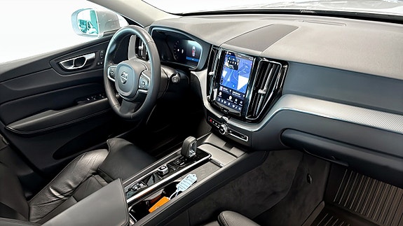 Volvo XC60 12 of 24