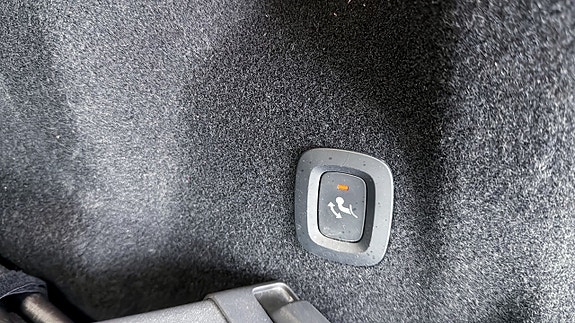 Volvo XC60 17 of 24