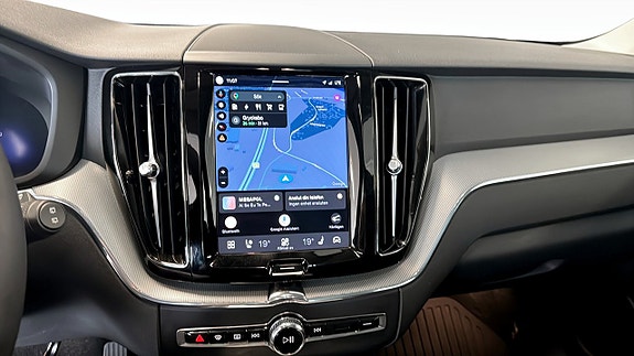 Volvo XC60 10 of 24