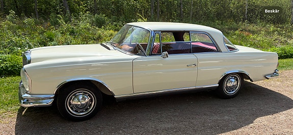 Mercedes-Benz 220 SE 2 of 13