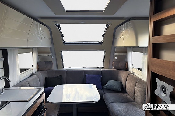 Adria Alpina 763 UK 11 of 21