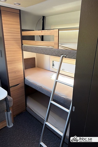 Adria Alpina 763 UK 19 of 21