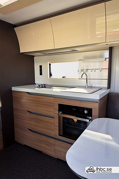 Adria Alpina 763 UK 13 of 21