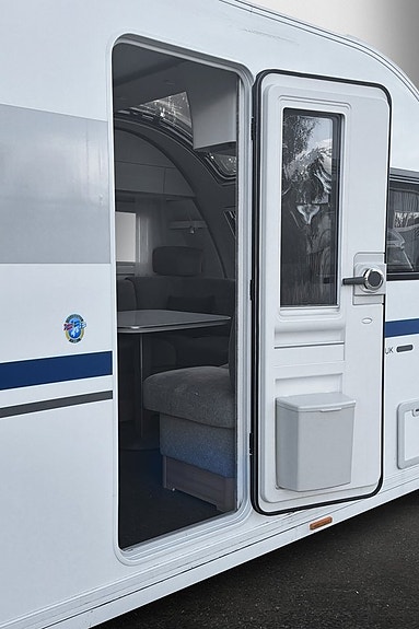 Adria Alpina 763 UK 9 of 21