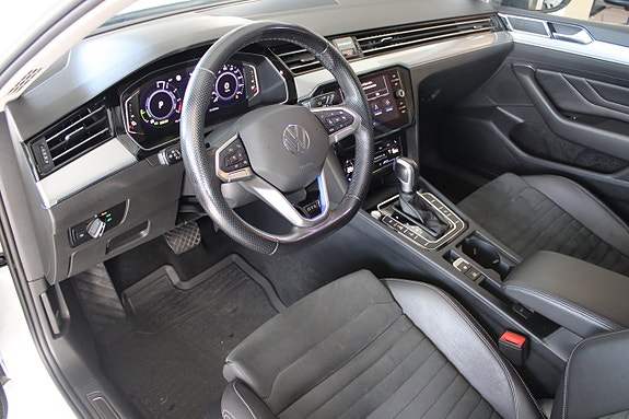 Volkswagen Passat 6 of 13