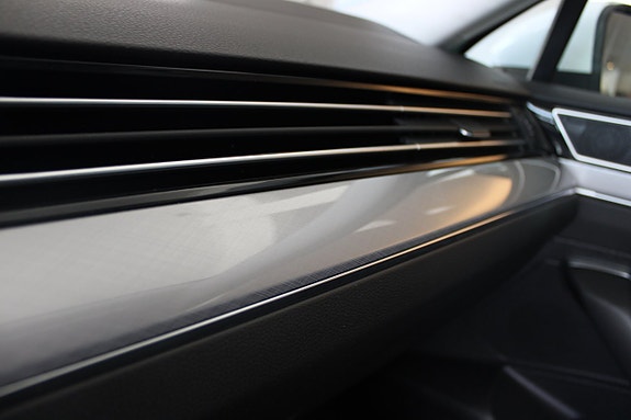 Volkswagen Passat 13 of 13