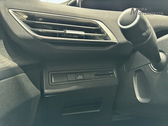 Peugeot 3008 9 of 14