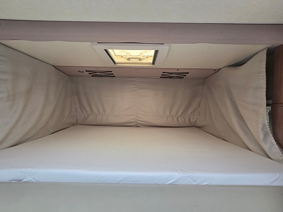 Knaus Sky 700 7 of 15