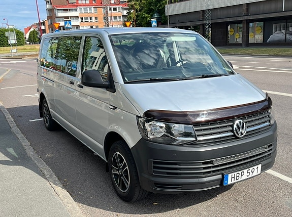 Volkswagen Caravelle 6 of 6