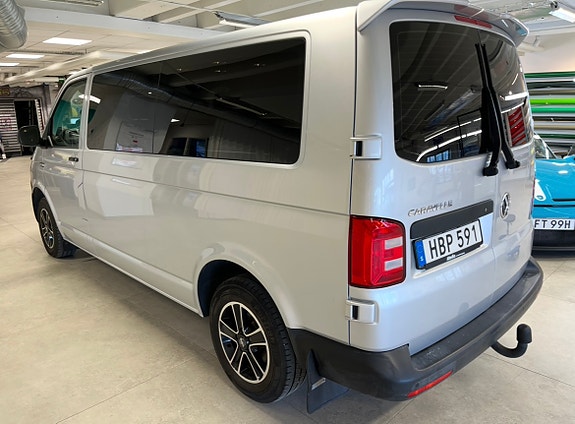 Volkswagen Caravelle 3 of 6