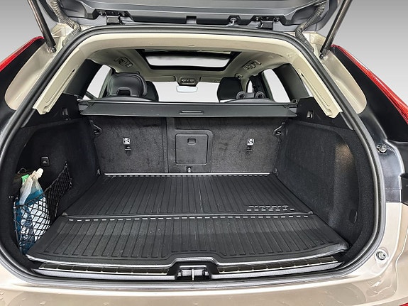 Volvo XC60 19 of 19