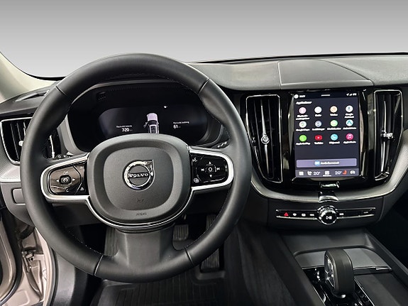 Volvo XC60 14 of 19