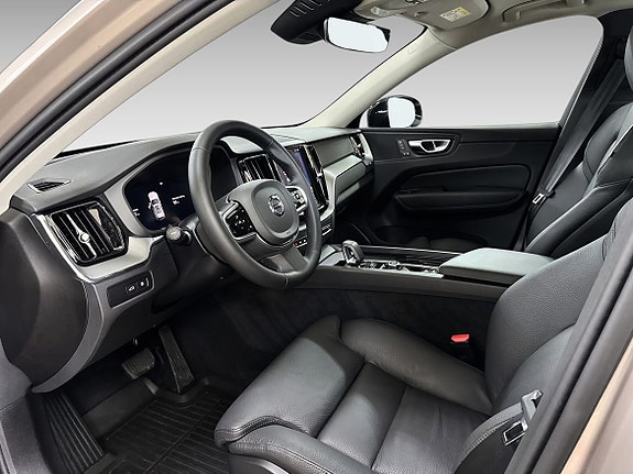 Volvo XC60 11 of 19