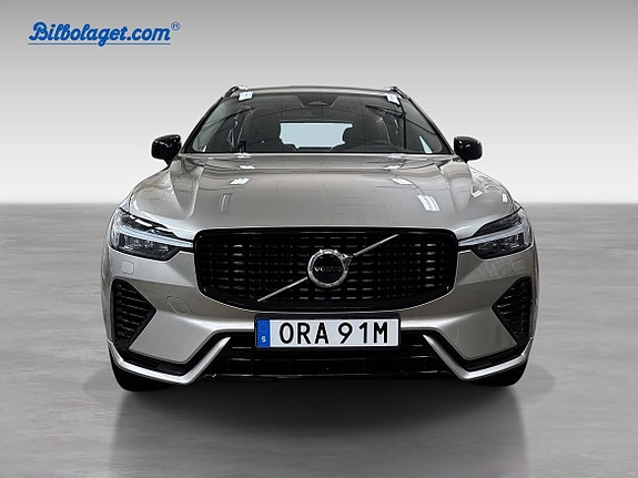 Volvo XC60 3 of 19