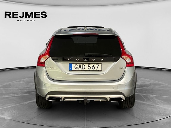 Volvo V60 Cross Country 5 of 12