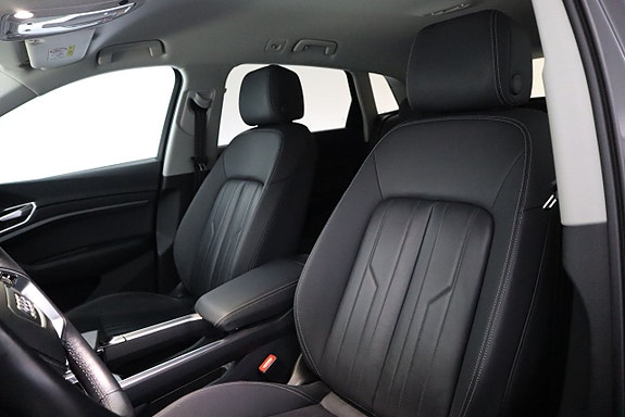 Audi Q8 12 of 25