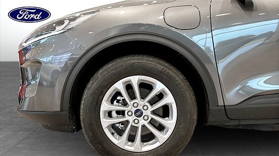 Ford Kuga 9 of 9
