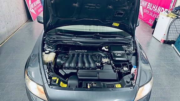 Volvo V50 10 of 19