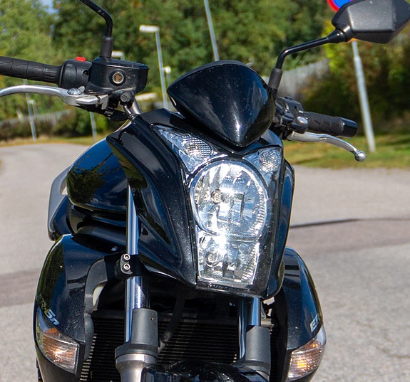 Kawasaki Ninja ER-6 3 of 3