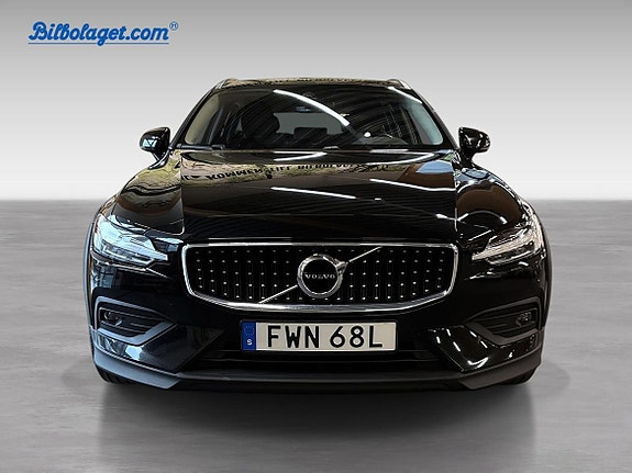 Volvo V60 Cross Country 3 of 14