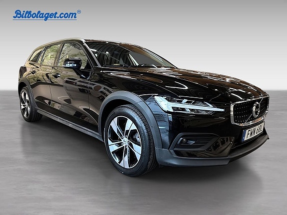 Volvo V60 Cross Country 4 of 14