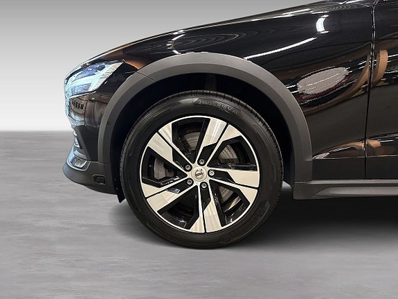 Volvo V60 Cross Country 10 of 14