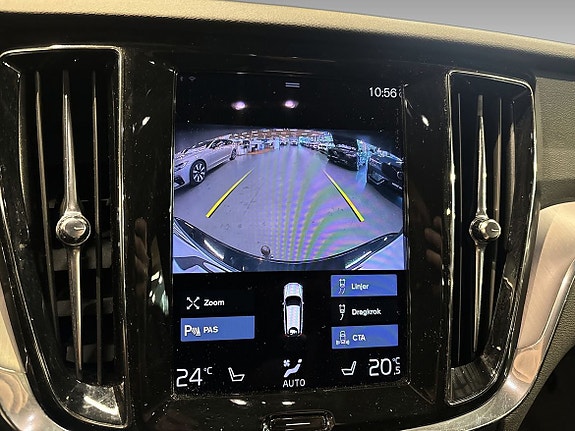 Volvo V60 Cross Country 13 of 14