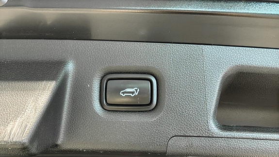 Hyundai Santa Fe 8 of 24