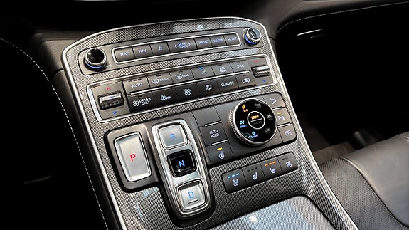 Hyundai Santa Fe 19 of 24