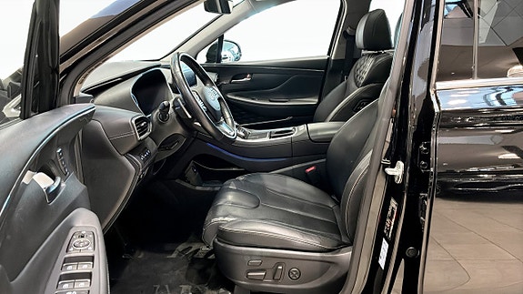 Hyundai Santa Fe 12 of 24