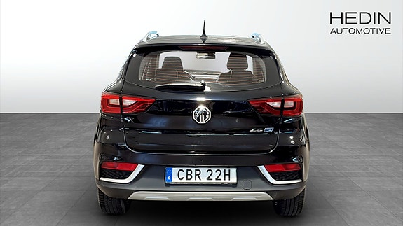 MG ZS EV 7 of 9