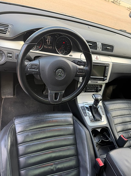 Volkswagen Passat CC 5 of 10