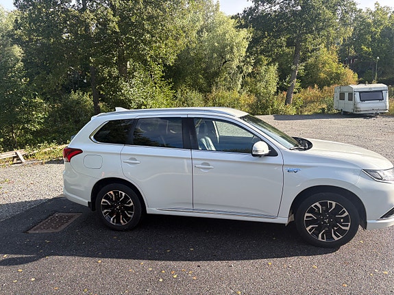 Mitsubishi Outlander 4 of 5