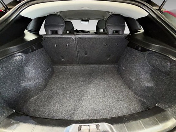 Volvo V40 Cross Country 20 of 20