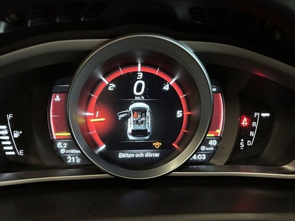 Volvo V40 Cross Country 15 of 20