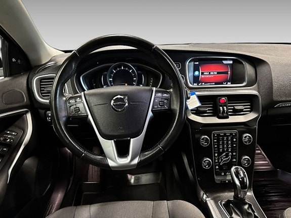 Volvo V40 Cross Country 13 of 20