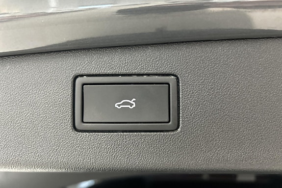 Volkswagen Tiguan 18 of 30