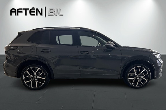 Volkswagen Tiguan 7 of 30