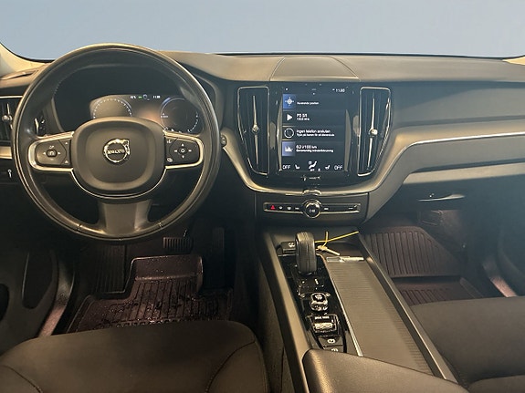 Volvo XC60 8 of 18