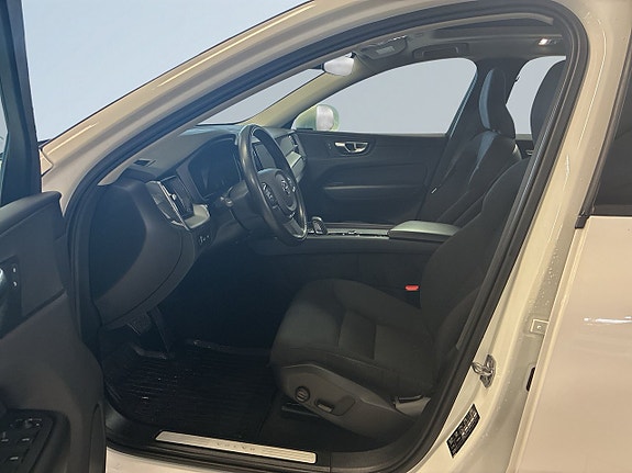 Volvo XC60 7 of 18