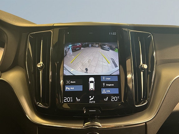 Volvo XC60 15 of 18