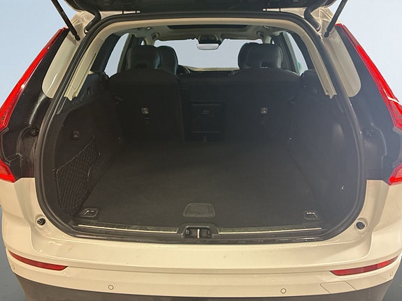 Volvo XC60 12 of 18
