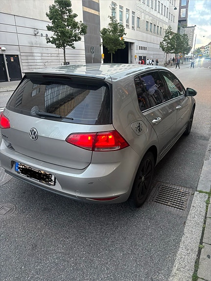 Volkswagen Golf VII 3 of 8
