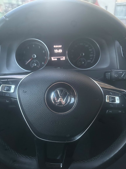 Volkswagen Golf VII 8 of 8