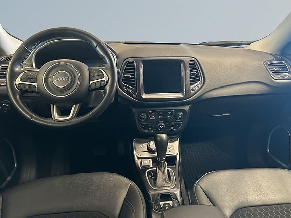 Jeep Compass 8 of 18