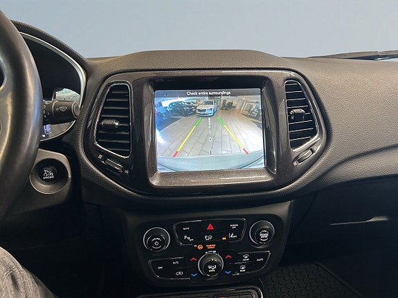Jeep Compass 11 of 18