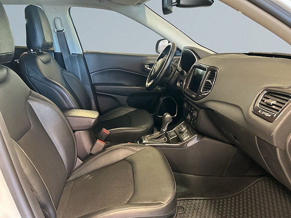 Jeep Compass 10 of 18